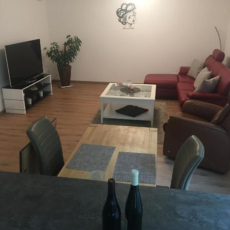 Neuried  Peter'S Ferienwohnung Im Souterrain מראה חיצוני תמונה